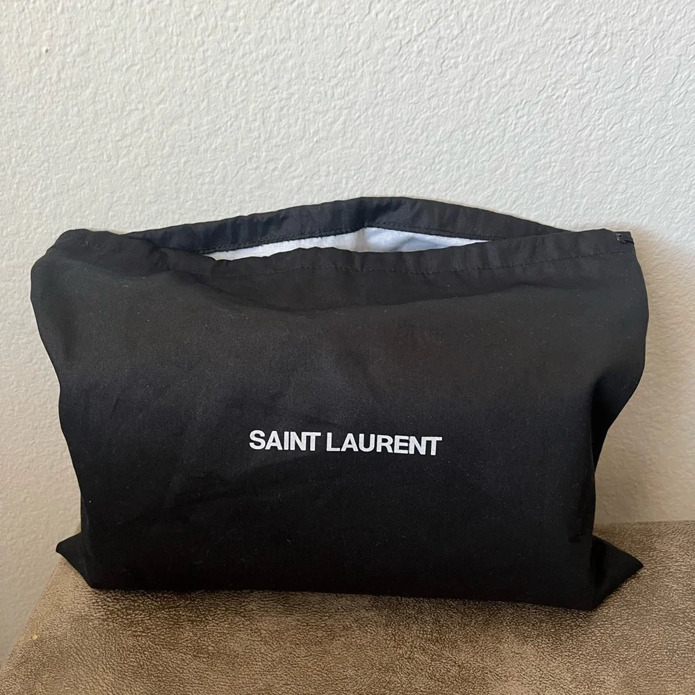 Saint Laurent Quilted Patchwork Leather Shoulder Bag in Beige - Picture 11 of 11